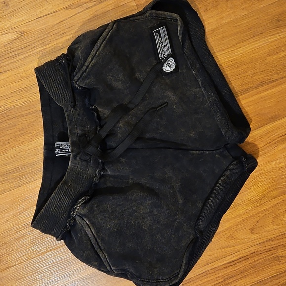 Alphalete Very Terry Shorts Size Small - Picture 1 of 6